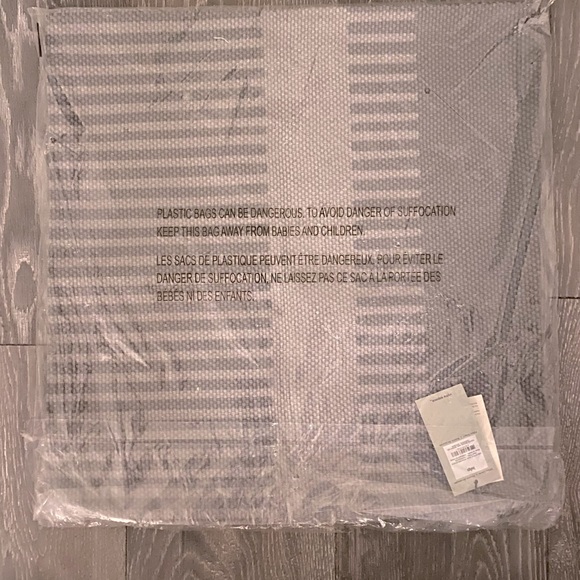 Indigo pillow covers plus pillow, m20" X 20" - Picture 9 of 16